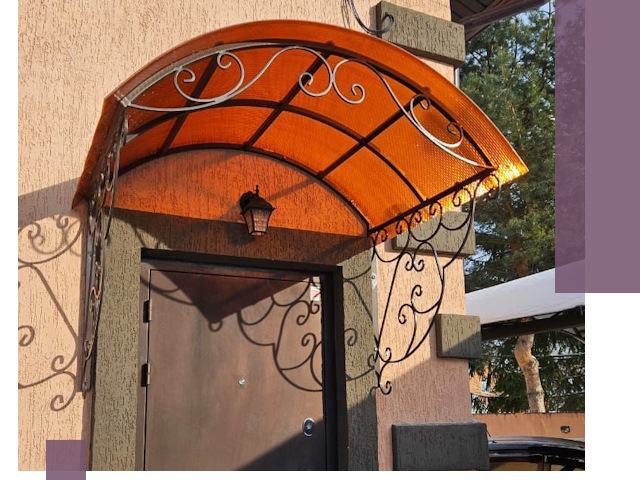 Демонтаж козырьков в Кандалакше быстро и безопасно