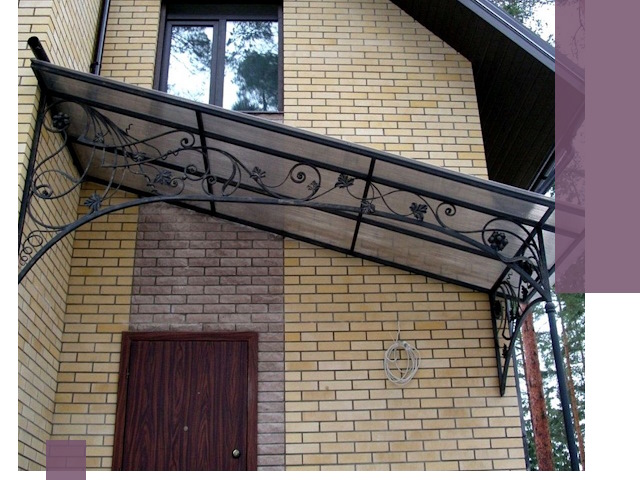 Односкатные козырьки из металла под ключ в Кандалакше